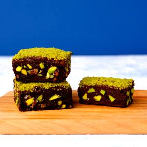 1 brownie (55 g) Pistachio Brownie
