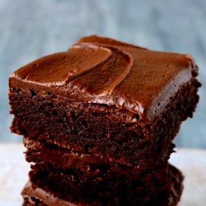 1 brownie (57 g) Plain Brownie with Fudge Icing
