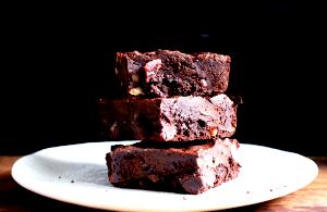 1 brownie (76 g) Pecan Fudge Brownies