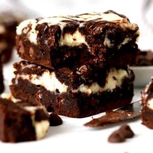 1 brownie Cream Cheese Brownie