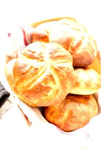 1 bun (64 g) Kaiser Rolls