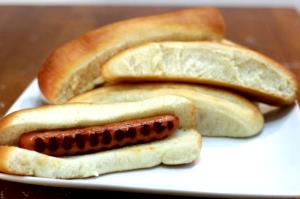 1 bun (66 g) Hot Dog Bun