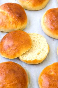 1 bun (67 g) Brioche Buns
