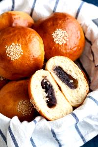 1 bun (85 g) Red Bean Bun