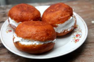 1 bun Bakery Style Bun