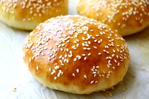 1 Bun Sandwich Buns With Sesame Seeds