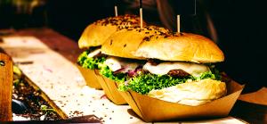 1 burger (118 g) Hamburger