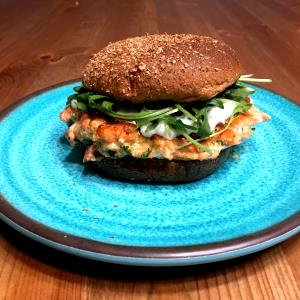 1 burger (123 g) Salmon Burger