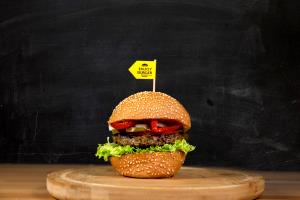 1 burger (145 g) Chili Burger