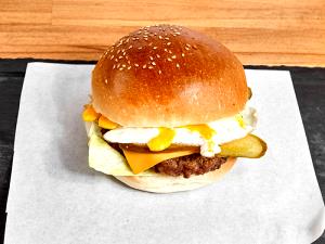 1 burger (148 g) Egg Burger with Cheese