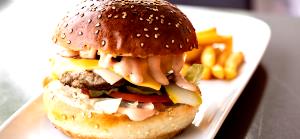 1 burger (150 g) Bacon Cheddar Burger