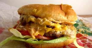 1 burger (283 g) The California Classic Double Cheeseburger