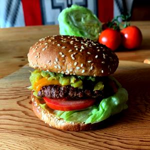 1 burger (304 g) Hatch Green Chile Cheeseburger