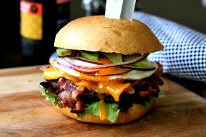 1 burger (482 g) Bacon Avocado Sourdough Burger