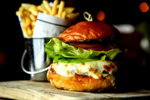 1 Burger Hickory Cheeseburger