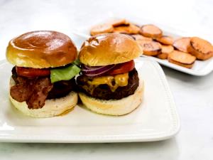 1 burger Kobe Cheeseburger