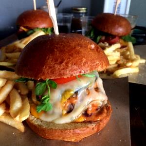 1 burger Swiss Miss