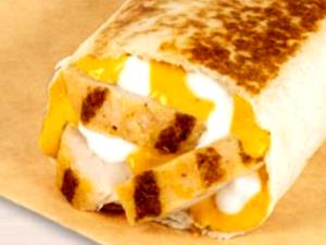 1 burrito (141.7 g) Chipotle Chicken Loaded Griller