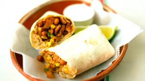 1 burrito Chicken Burrito (Rice, Pinto Beans, Cheese, Sour Cream, Hot Salsa)