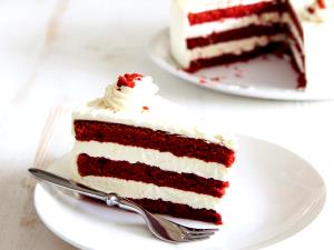 1 cake (27 g) Red Velvet Creme Cake