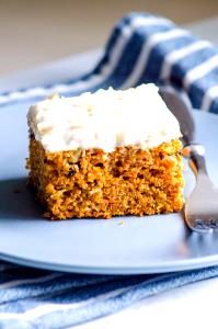 1 cake (32 g) 100 Calorie Carrot Cake