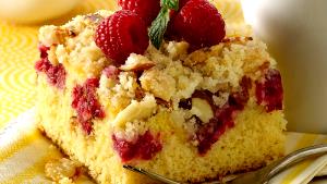 1 cake (57 g) Mini Raspberry Crumb Cake