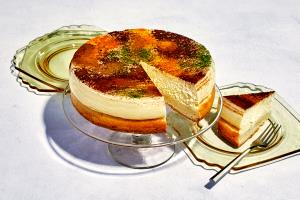 1 Cake (8" Dia, 2" High) Cheesecake with Fruit