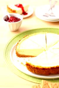 1 Cake Or Pie (9" Dia, Approx 1-1/2" High) Cheesecake with Fruit