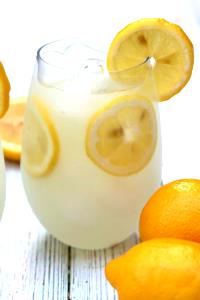 1 Can Lemonade Spritzer, Light