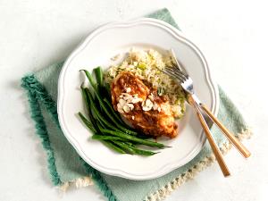1 chicken breast (3 oz) Chateau Chicken with Almond Butter Sauce