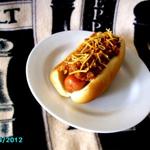 1 chili dog (84 g) Chili Dog