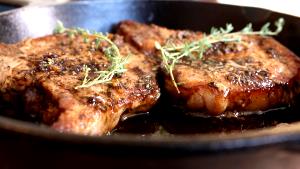 1 Chop, Excluding Refuse (yield From 1 Raw Chop, With Refuse, Weighing 151 G) Pork Chops (Sirloin, Bone-In, Cooked, Braised)