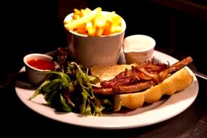 1 ciabatta (325 g) Sirloin Steak & Cheddar Ciabatta