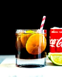 1 Cocktail Rum and Cola