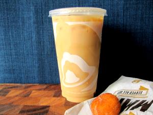 1 coffee (423 g) Cinnabon Delights Coffee - Iced (Regular)