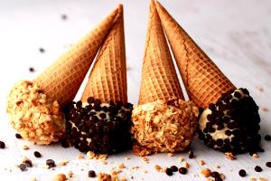 1 cone (142 g) Crunch Cone (Small)