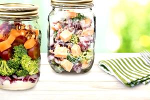 1 container (120 g) Santa Maria Style Broccoli Salad