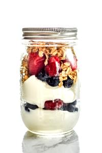 1 container (130 g) Greek Yogurt Parfait - Vanilla + Granola