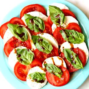 1 container (142 g) Café Bowl Caprese Salad