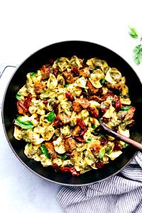 1 container (213 g) Chicken Pesto Tortellini