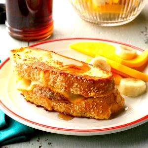 1 container (261 g) Stuffed French Toast with Turkey Sausage