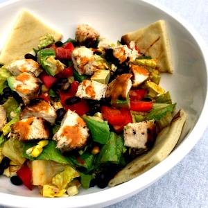 1 container (298 g) Chipotle Caesar Salad with Chicken