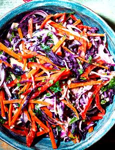 1 container (312 g) Rainbow Slaw