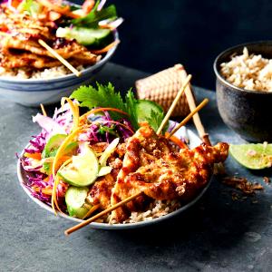1 container (315 g) Chicken Satay Bowl