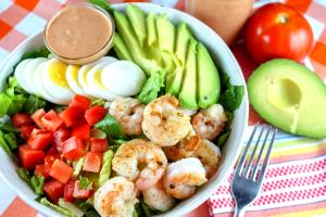 1 container (340 g) Shrimp Louie Salad