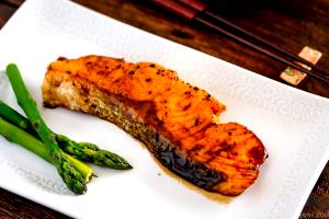 1 container (340 g) Teriyaki Salmon