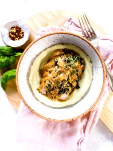 1 container (371 g) Pork Chop with Cauliflower Mash