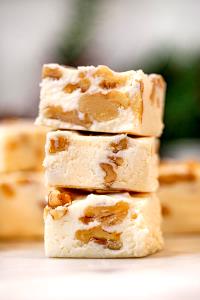 1 container (38 g) Vanilla Walnut Fudge