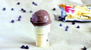 1 container (4 oz) Brownie Batter Frozen Yogurt