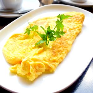 1 container (5.5 oz) Cheddar Omelet & Breakfast Sausage